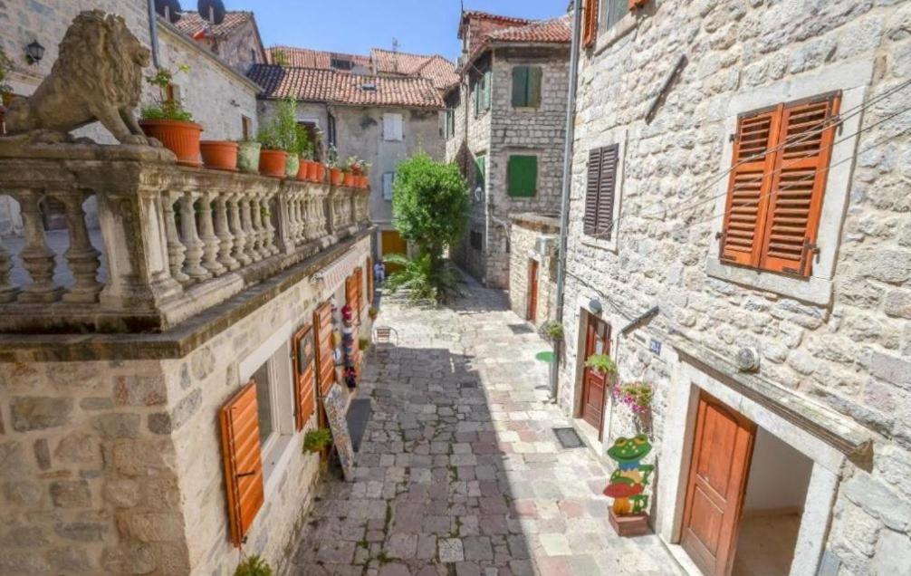 Majka Guest House Котор Екстер'єр фото